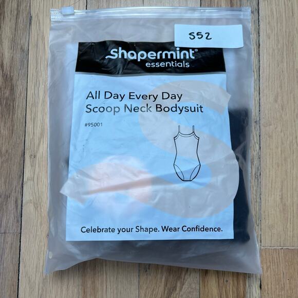 NEW Shapermint Women's L All Day Everyday Scoop Neck Bodysuit Black Shapewear - Picture 9 of 10